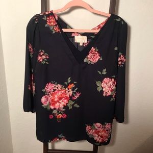 SKIES ARE BLUE V NECK AND BACK TOP